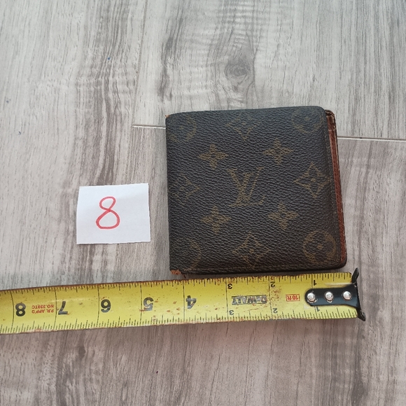 Louis Vuitton's Marco Bifold wallet Monogram - Picture 11 of 12